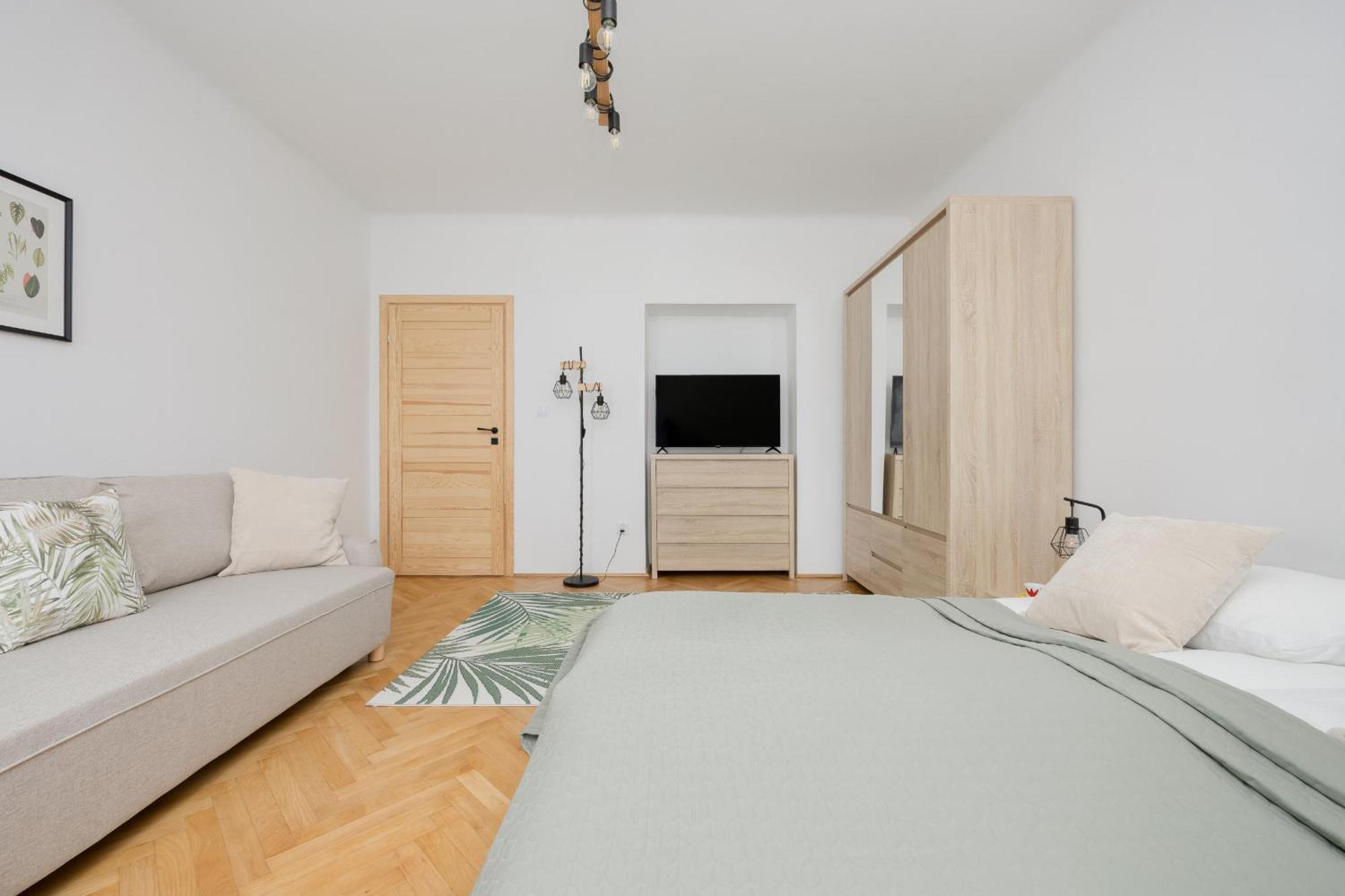 Spacious Apartment For 6 People Near The Old Town By Noclegi Renters ワルシャワ エクステリア 写真